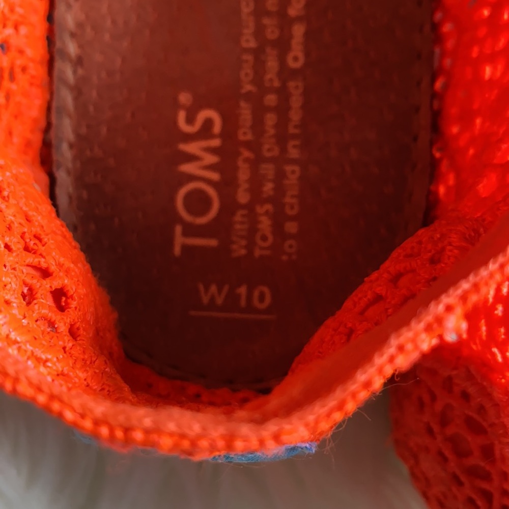 Toms Shoes - Picture 4 of 8